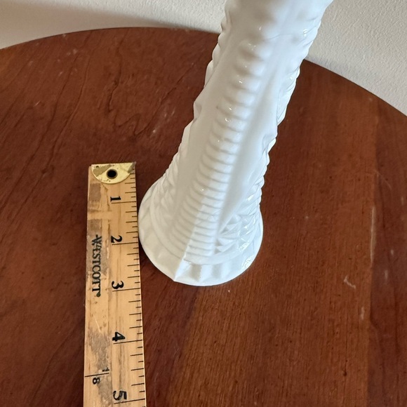 Vintage 9" Milk Glass Bud Vase Stars & Bars Pattern White Flower Vase Home Decor - Picture 7 of 8